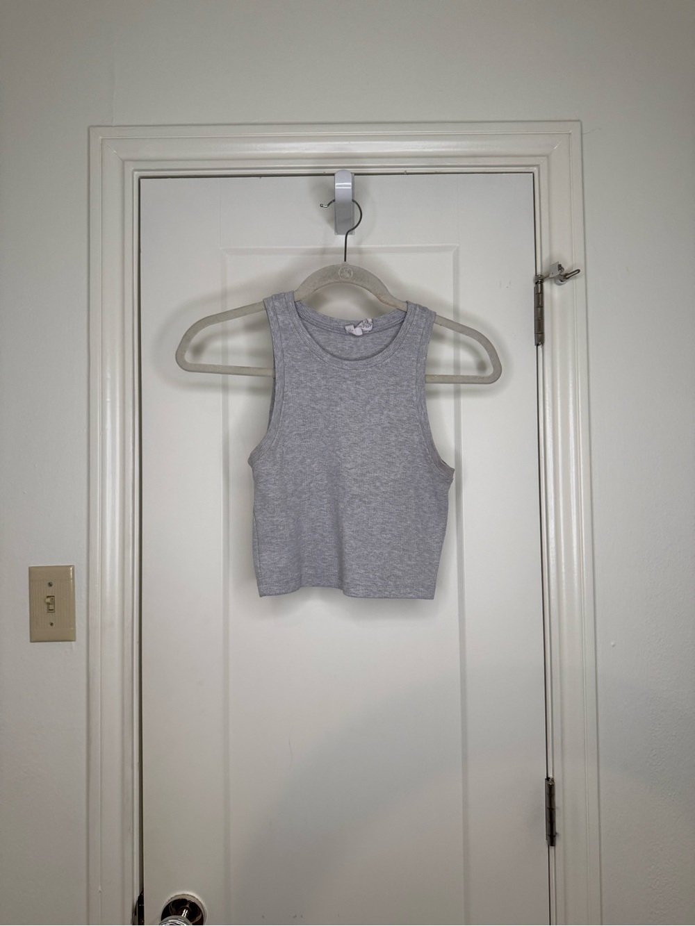 Gray Ribbed Sleeveless Crop Tank Top